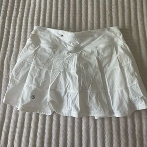 Lululemon pace rival skirt